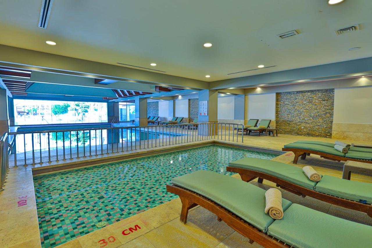 Crystal Family Resort & Spa Belek Exterior photo